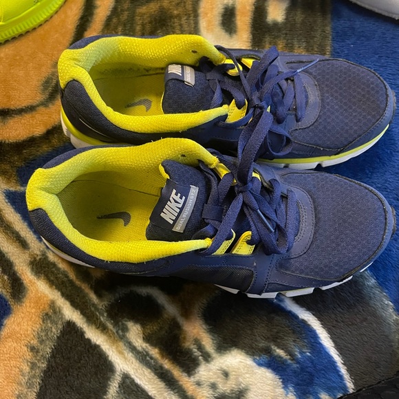 Men’s Nikes! - Picture 2 of 5